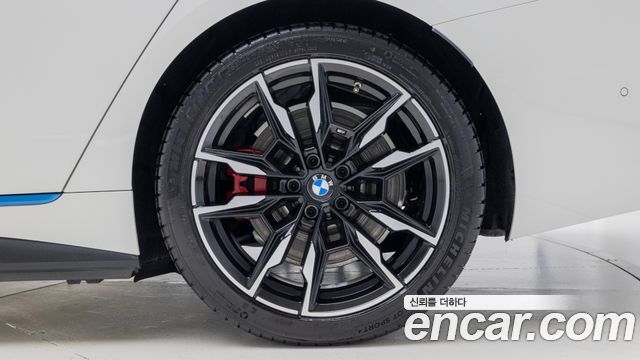 BMW i4 M50 Pro — пробег 4 250 км — фото 5 из 5