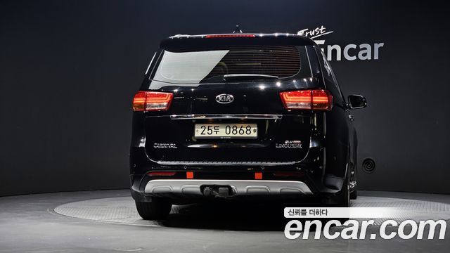 Kia Carnival из Кореи Encar