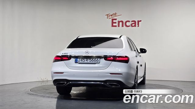 Mercedes-Benz E-Class из Кореи Encar