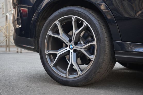 BMW X6 xDrive40i M Sport — пробег 15 500 км — фото 4 из 5