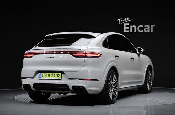 Porsche Cayenne 3.0 COUPE PLATINUM EDITION — пробег 56 361 км — фото 2 из 5