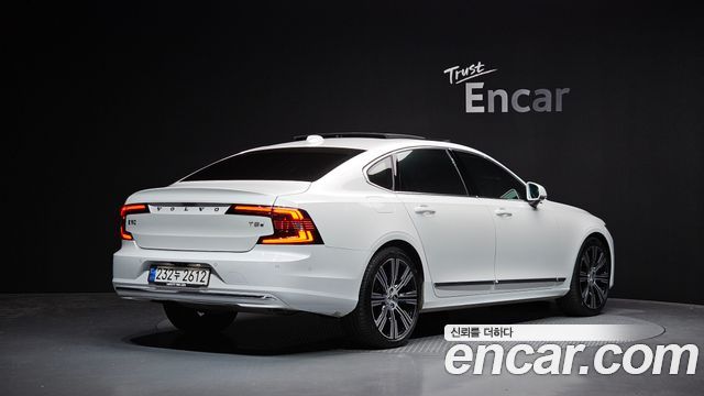 Volvo S90 T8 AWD Ultra Bright — пробег 21 046 км — фото 2 из 5