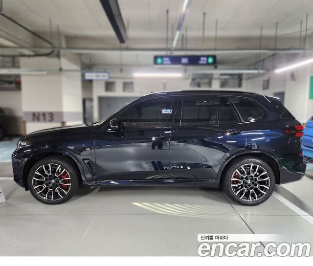 BMW X5 xDrive 50e M Sport — пробег 2 300 км — фото 1 из 5