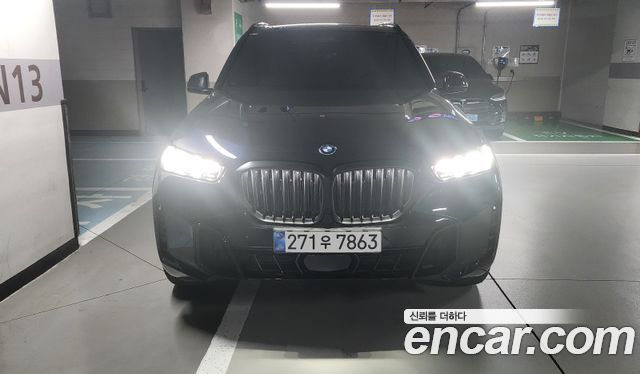 BMW X5 xDrive 50e M Sport — пробег 2 300 км — фото 3 из 5
