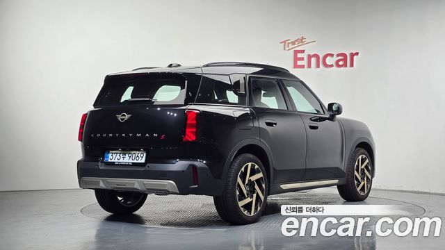 Mini Countryman ALL4 Favoured — пробег 16 км — фото 2 из 5