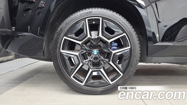 BMW XM 4.4 — пробег 44 850 км — фото 5 из 5