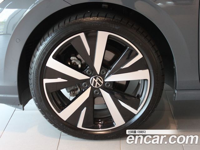 Volkswagen Golf 2.0 TDI Prestige — пробег 3 941 км — фото 5 из 5
