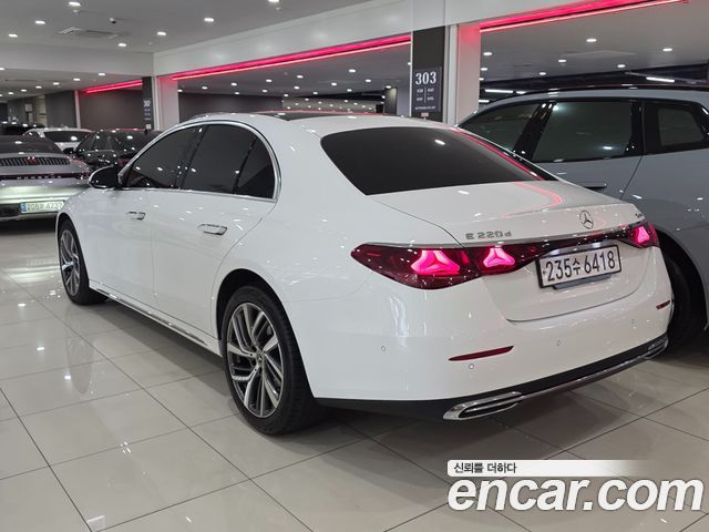 Mercedes-Benz E-Class из Кореи Encar
