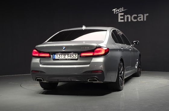 BMW 5-Series 530i M Sport Package — пробег 24 618 км — фото 4 из 5