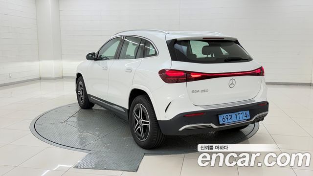 Mercedes-Benz EQA EQA250 AMG Line — пробег 5 226 км — фото 3 из 5