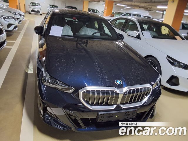 BMW 5-Series 520i M Sport — пробег 9 км — фото 3 из 5