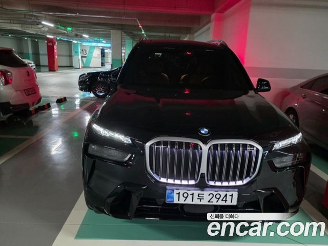 BMW X7 xDrive 40i M Sport 6STR — пробег 4 000 км — фото 1 из 4