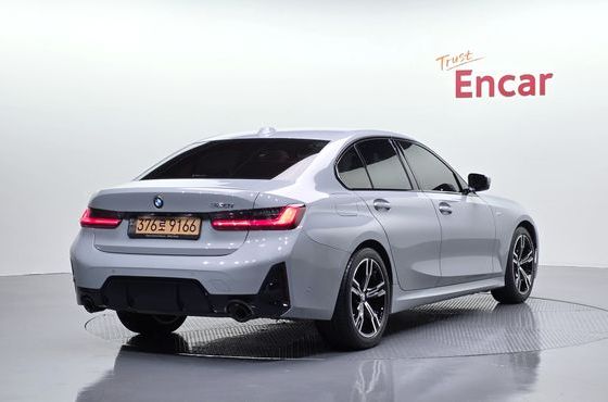 BMW 3-Series 320i M Sport — пробег 69 034 км — фото 2 из 5