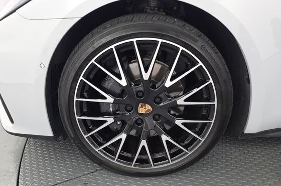 Porsche Panamera 2.9 AWD — пробег 10 618 км — фото 5 из 5
