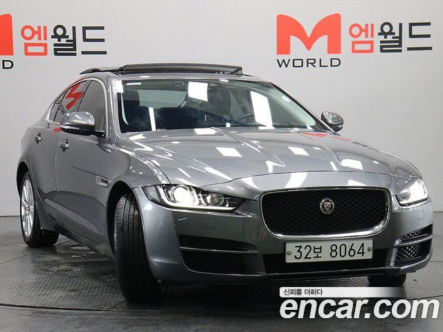Jaguar XE 20d Perstige AWD — пробег 128 245 км — фото 2 из 5