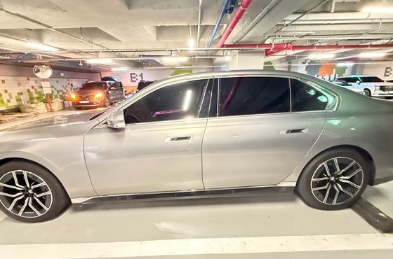 BMW 7-Series 740d xDrive M Sport — пробег 5 800 км — фото 2 из 4