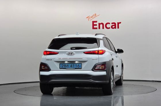 Hyundai Kona Premium — пробег 126 870 км — фото 4 из 5