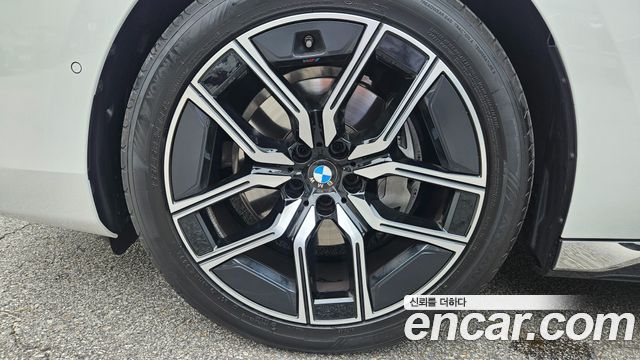 BMW 7-Series 740d xDrive M Sport — пробег 8 809 км — фото 5 из 5