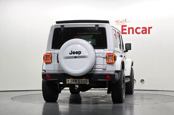 Jeep Wrangler 2.0 Overland Power Top 4Door — пробег 157 624 км — фото 4 из 5