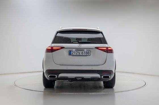 Mercedes-Benz GLE-Class GLE300d 4MATIC — пробег 23 840 км — фото 4 из 5