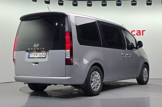 Hyundai Staria Tourer 11-Seater Modern — пробег 63 093 км — фото 2 из 5