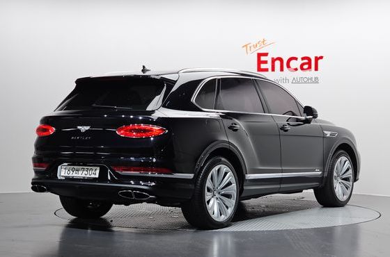 Bentley Bentayga 4.0 V8 Azure — пробег 33 592 км — фото 2 из 5