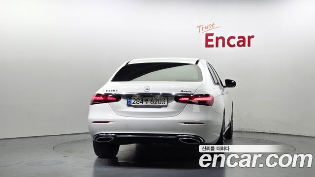 Mercedes-Benz E-Class из Кореи Encar