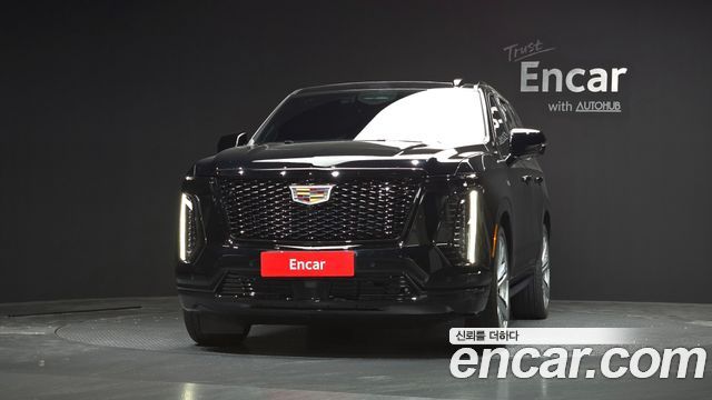 Cadillac Escalade 6.2 Sports Platinum — пробег 10 679 км — фото 3 из 5
