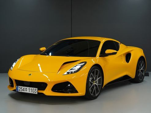 Lotus Emira 3.5 — пробег 1 885 км — фото 1 из 5
