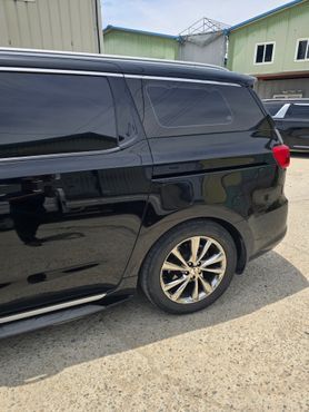 Kia Carnival 9-Seater Noblesse Special — пробег 183 400 км — фото 5 из 5