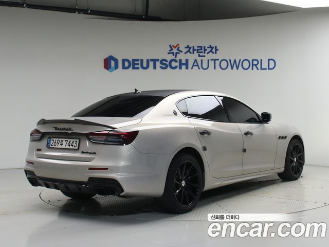 Maserati Quattroporte GTS 3.8 V8 — пробег 122 453 км — фото 3 из 5