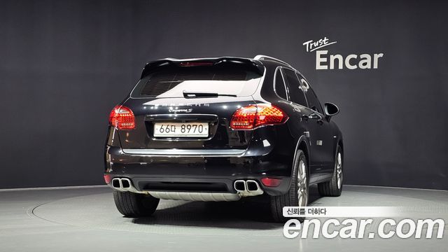 Porsche Cayenne 4.2 S Diesel 958 — пробег 176 877 км — фото 4 из 5