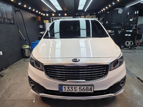 Kia Carnival 9-seater Luxury — пробег 213 890 км — фото 1 из 5