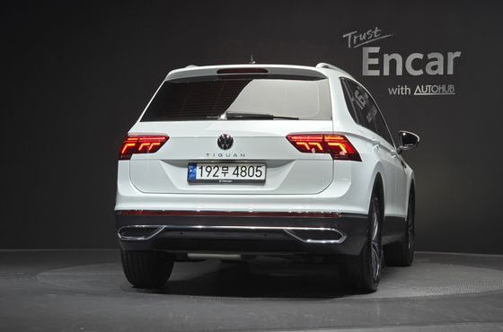 Volkswagen Tiguan 2.0 TDI Prestige — пробег 27 956 км — фото 4 из 5