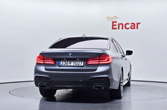 BMW 5-Series 530i M Sport Package Plus — пробег 121 056 км — фото 4 из 5
