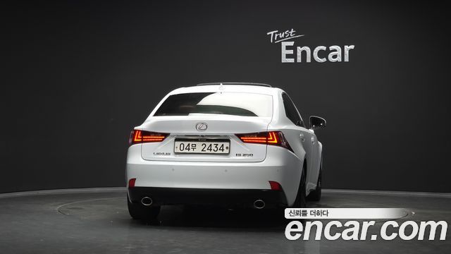 Lexus IS F-Sport XE30 — пробег 160 957 км — фото 4 из 5