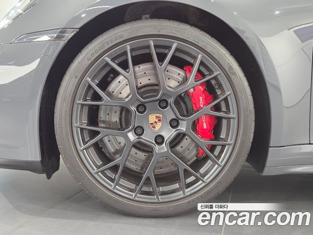 Porsche 911 Carrera 4 GTS — пробег 344 км — фото 5 из 5