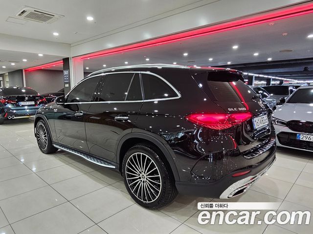 Mercedes-Benz GLC-Class GLC300 4MATIC AMG Line — пробег 30 734 км — фото 2 из 5