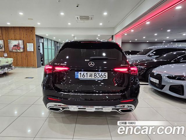 Mercedes-Benz GLC-Class GLC300 4MATIC AMG Line — пробег 30 734 км — фото 4 из 5