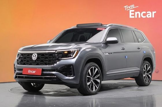 Volkswagen Atlas 2.0 TSI R-LINE 7-Seater — пробег 11 123 км — фото 1 из 5