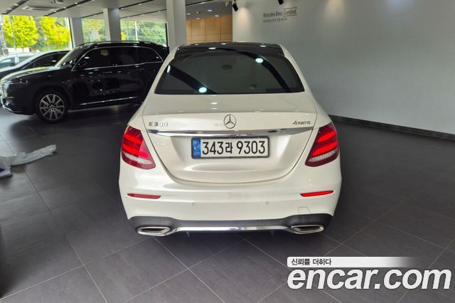 Mercedes-Benz E-Class E300 4MATIC Avnatgarde — пробег 77 672 км — фото 4 из 5