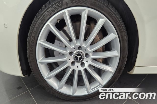 Mercedes-Benz E-Class E300 4MATIC Avnatgarde — пробег 77 672 км — фото 5 из 5