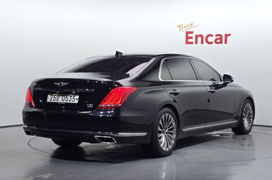 Genesis EQ900 3.3 T-GDI AWD Premiun Luxury — пробег 223 452 км — фото 2 из 5