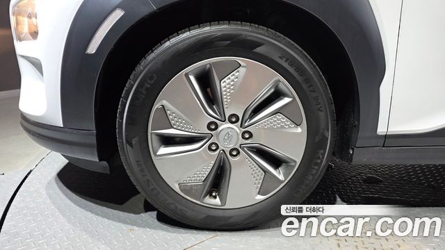 Hyundai Kona из Кореи Encar