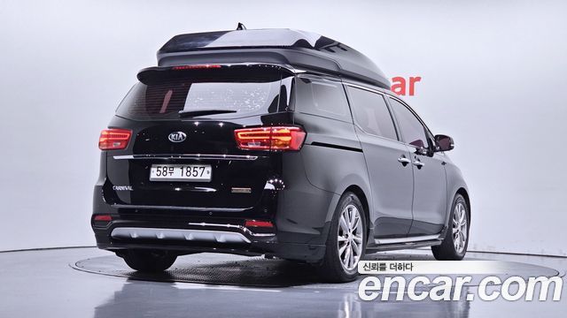 Kia Carnival из Кореи Encar