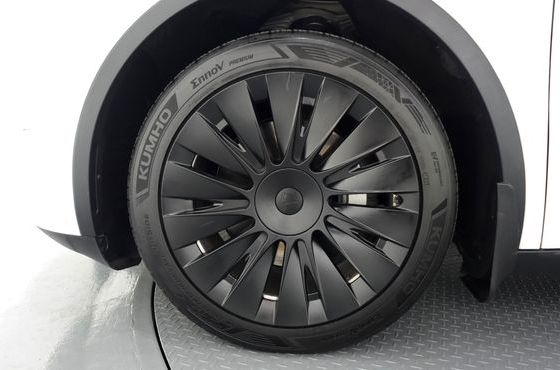 Tesla Model Y Long Range AWD — пробег 90 194 км — фото 5 из 5