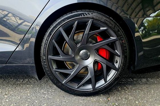 Tesla Model S Plaid — пробег 7 900 км — фото 5 из 5