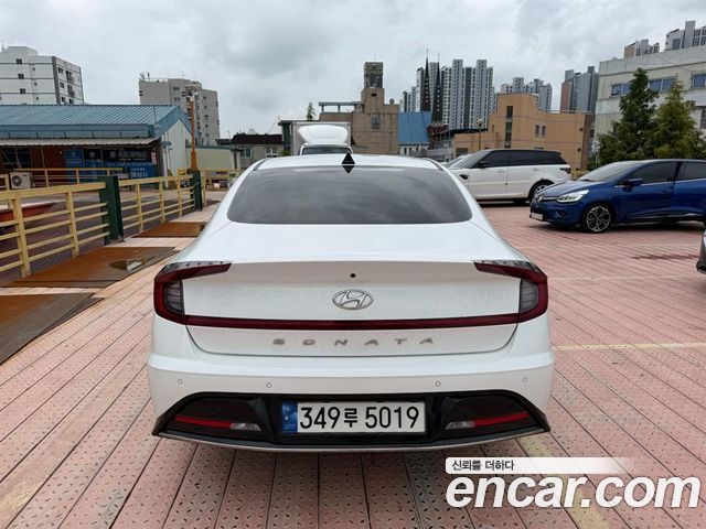 Hyundai Sonata 2.0 Premium Plus — пробег 25 733 км — фото 4 из 5