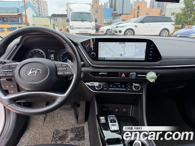 Hyundai Sonata 2.0 Premium Plus — пробег 25 733 км — фото 5 из 5