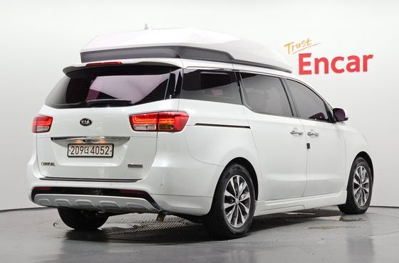 Kia Carnival 9-seater Hi-Limousine Luxury — пробег 251 441 км — фото 2 из 5